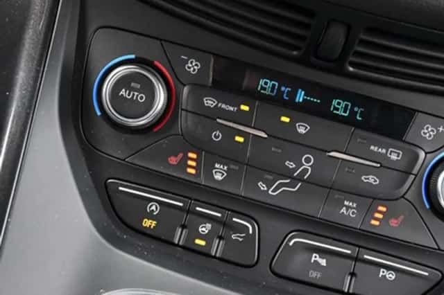Ford Kuga (2019) thumbnail 25