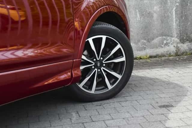 Ford Kuga (2019) thumbnail 7