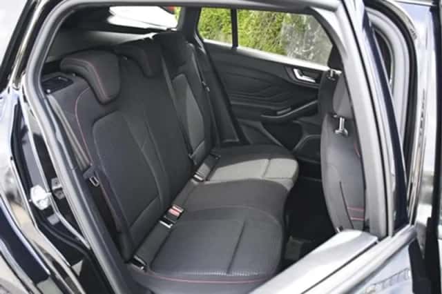 Ford Focus (2020) thumbnail 12
