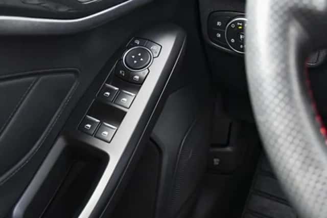 Ford Focus (2020) thumbnail 32
