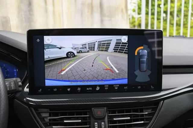 Ford Focus (2023) thumbnail 24