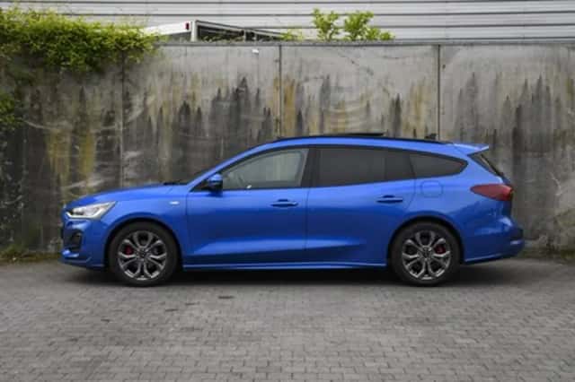 Ford Focus (2023) thumbnail 4