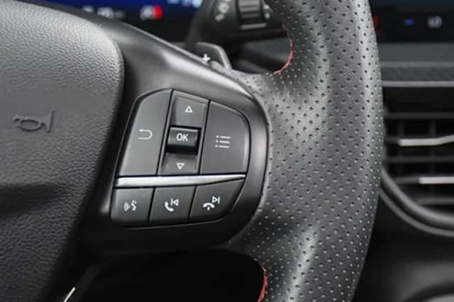Ford Focus (2023) thumbnail 32