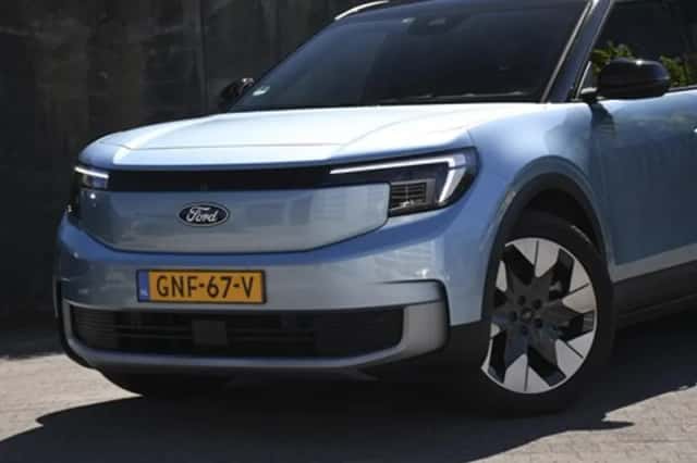 Ford Explorer (2024) thumbnail 2