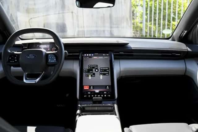 Ford Explorer (2024) thumbnail 17