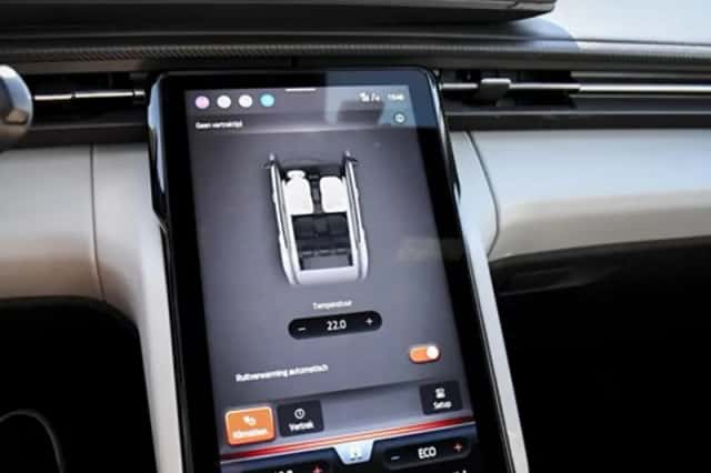 Ford Explorer (2024) thumbnail 26
