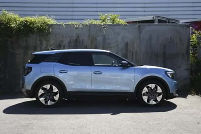 Ford Explorer (2024) thumbnail 4