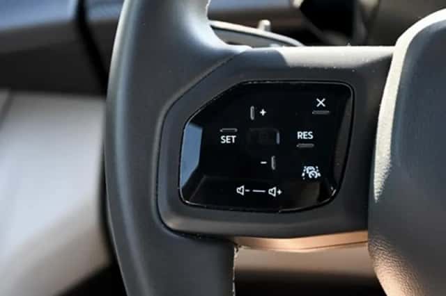 Ford Explorer (2024) thumbnail 38
