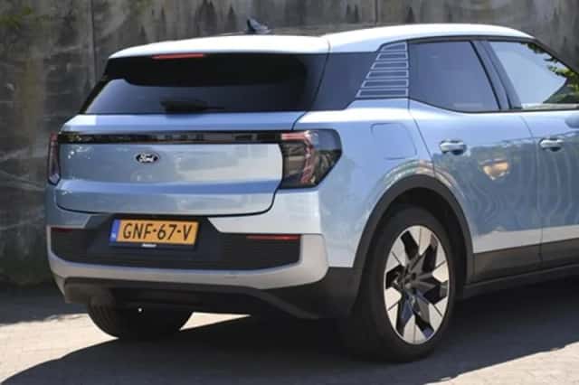 Ford Explorer (2024) thumbnail 6