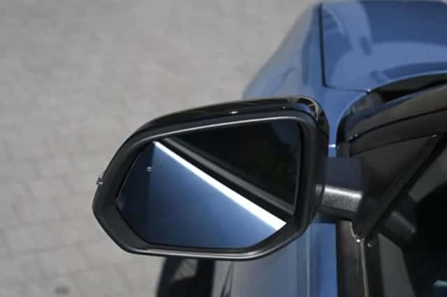 Ford Explorer (2024) thumbnail 8