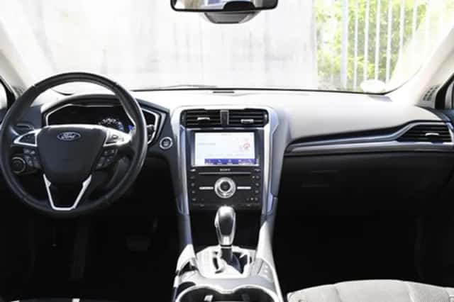 Ford Mondeo (2021) thumbnail 17