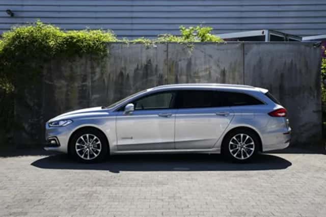 Ford Mondeo (2021) thumbnail 3