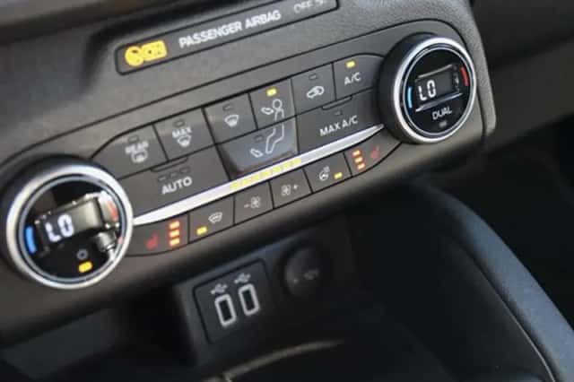Ford Kuga (2022) thumbnail 30