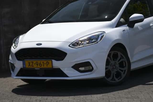 Ford Fiesta (2019) thumbnail 2