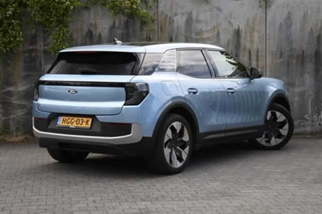 Ford Explorer (2025) thumbnail 5