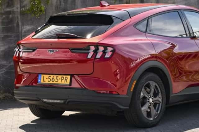Ford Mustang Mach-E (2021) thumbnail 6
