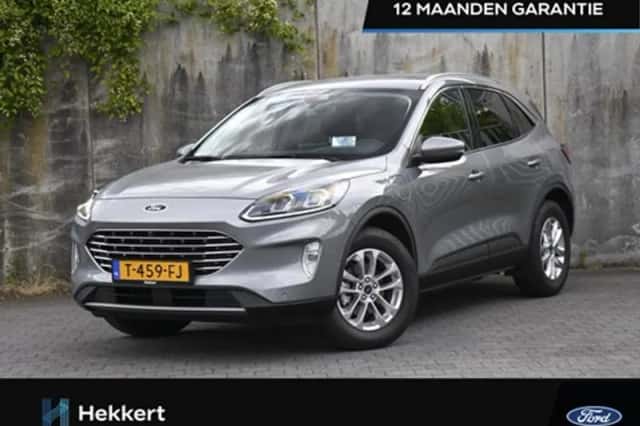 Ford Kuga (2023) thumbnail 1