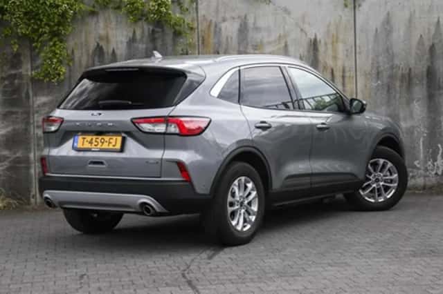 Ford Kuga (2023) thumbnail 5