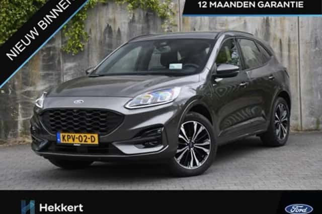 Ford Kuga (2022) thumbnail 1