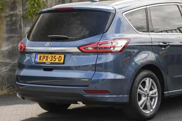 Ford S-Max (2023) thumbnail 6