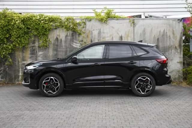 Ford Kuga (2025) thumbnail 3