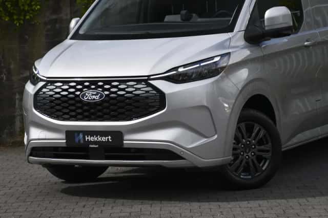 Ford E-Transit Custom (2026) thumbnail 2