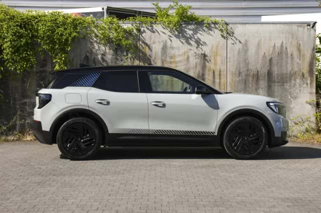 Ford Explorer (2026) thumbnail 5