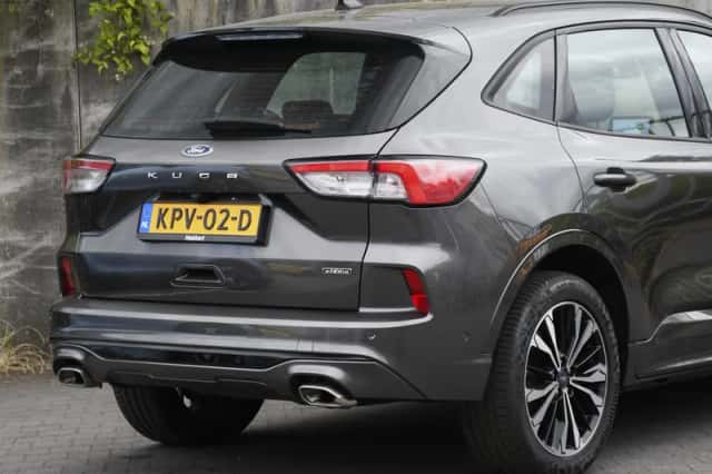 Ford Kuga (2022) thumbnail 6