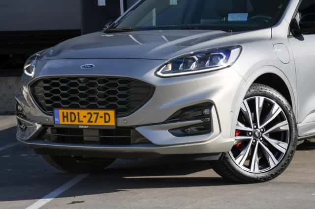 Ford Kuga (2022) thumbnail 2