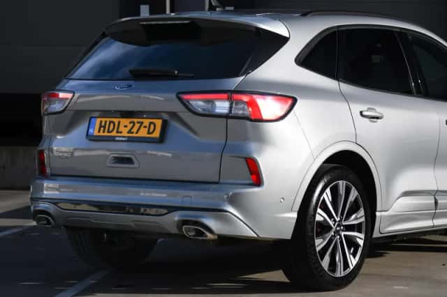 Ford Kuga (2022) thumbnail 5