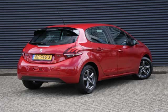 Peugeot 208 (2017) thumbnail 5