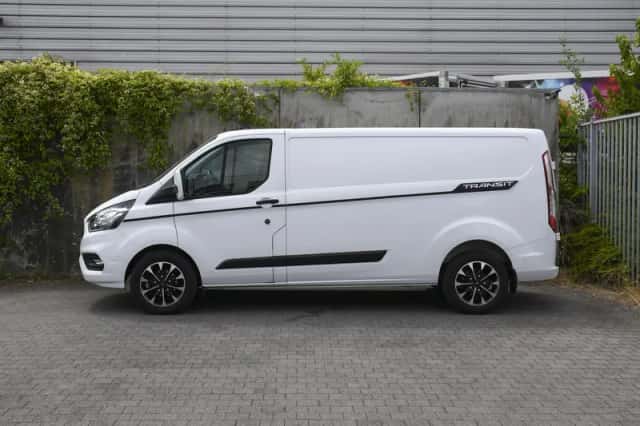 Ford Transit Custom (2023) thumbnail 3