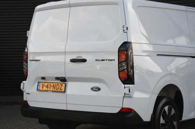 Ford Transit Custom (2025) thumbnail 6