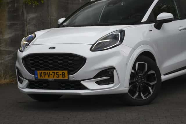 Ford Puma (2021) thumbnail 2
