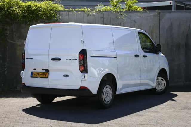 Ford Transit Custom (2024) thumbnail 5