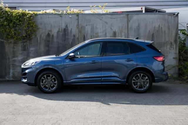 Ford Kuga (2024) thumbnail 3