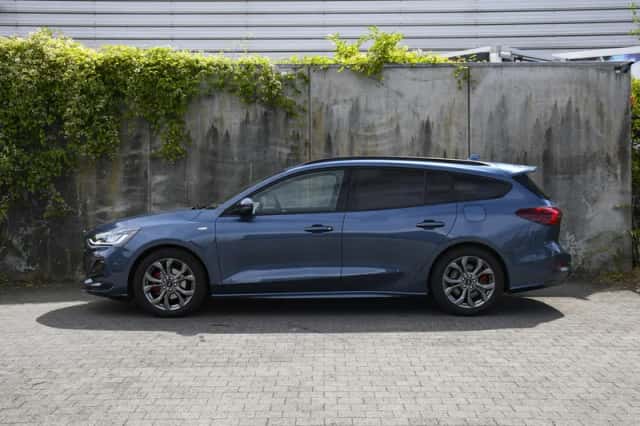 Ford Focus (2024) thumbnail 3