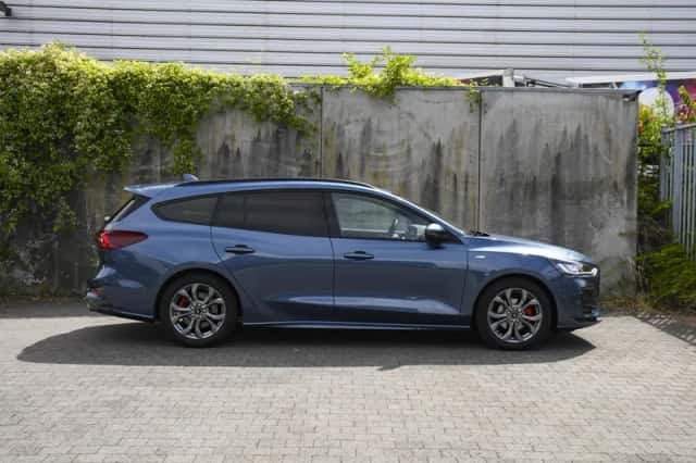 Ford Focus (2024) thumbnail 4
