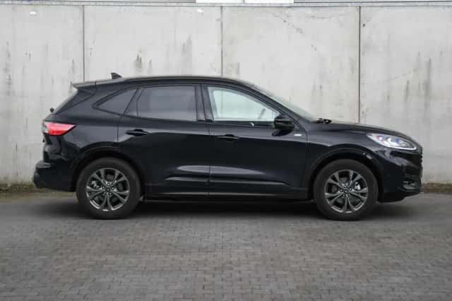 Ford Kuga (2022) thumbnail 3
