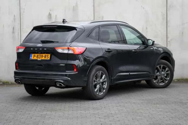 Ford Kuga (2022) thumbnail 4