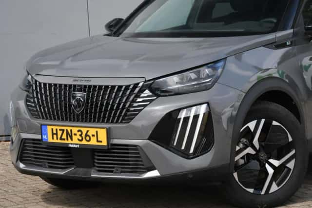 Peugeot e-2008 (2025) thumbnail 2
