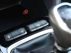 Opel Corsa (2023) thumbnail 23