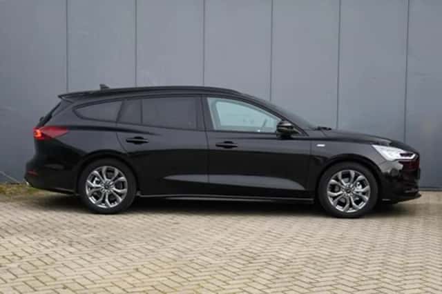 Ford Focus (2024) thumbnail 3