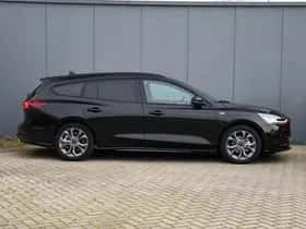 Ford Focus (2024) thumbnail 3