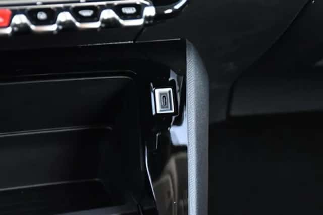 Peugeot 208 (2025) thumbnail 21