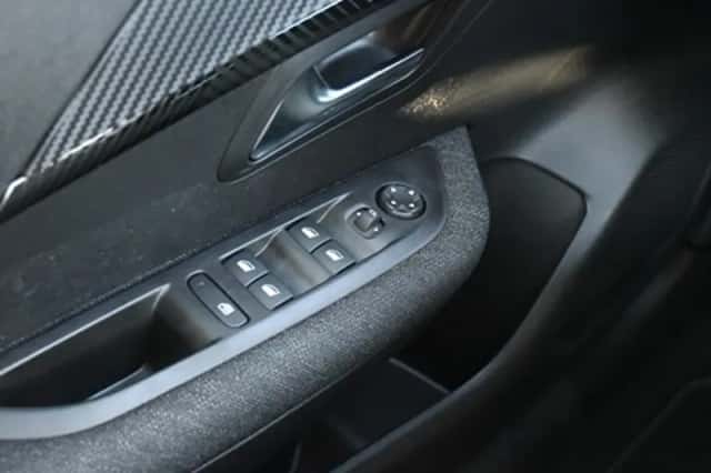 Peugeot 208 (2025) thumbnail 26