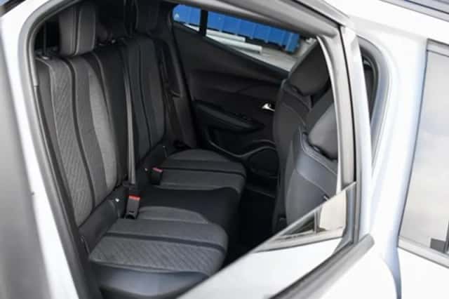 Peugeot 2008 (2024) thumbnail 11