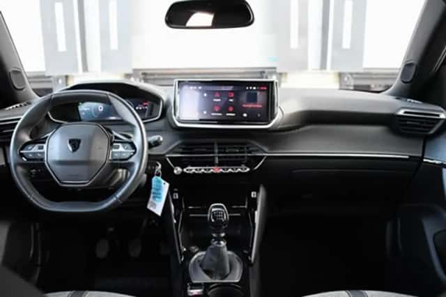 Peugeot 2008 (2024) thumbnail 13