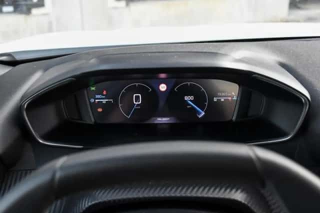 Peugeot 2008 (2024) thumbnail 15