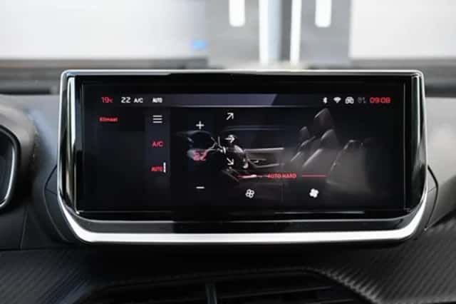 Peugeot 2008 (2024) thumbnail 16
